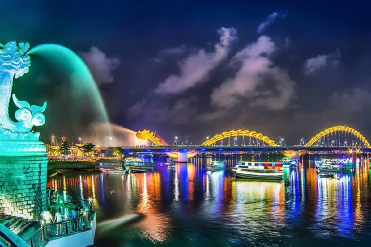 记得随身携带必要的证件以及旅行所需的日常用品。