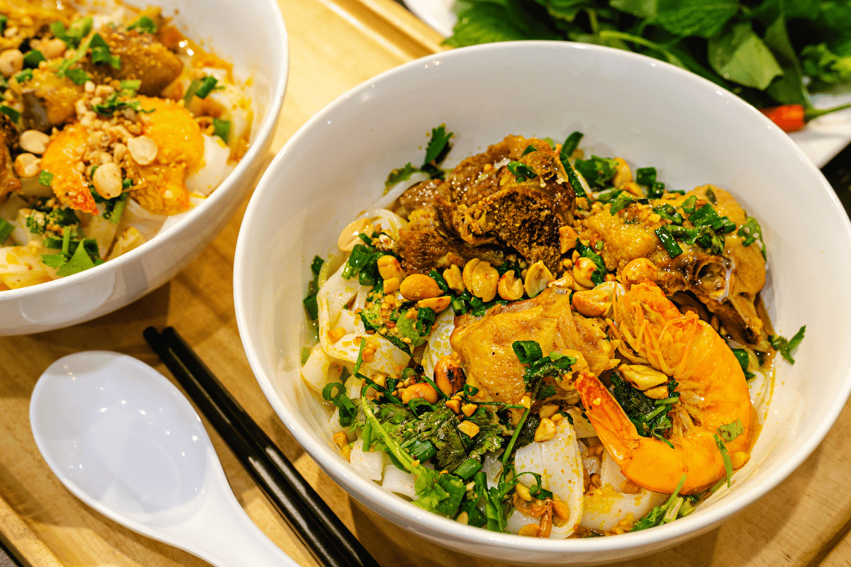 品尝广式面条——这道风味独特的著名美食