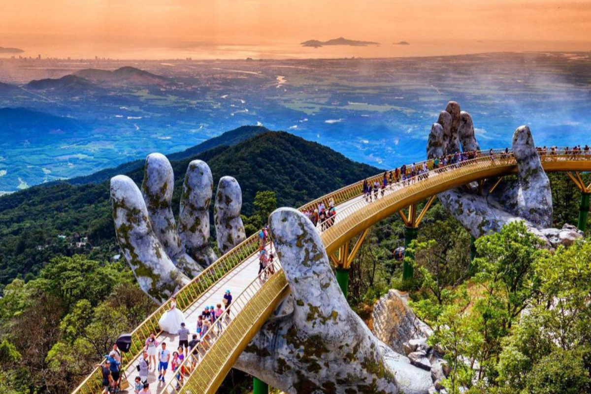 巴拿山、黄金桥，共同展现岘港现代城市与海滨度假的独特魅力 