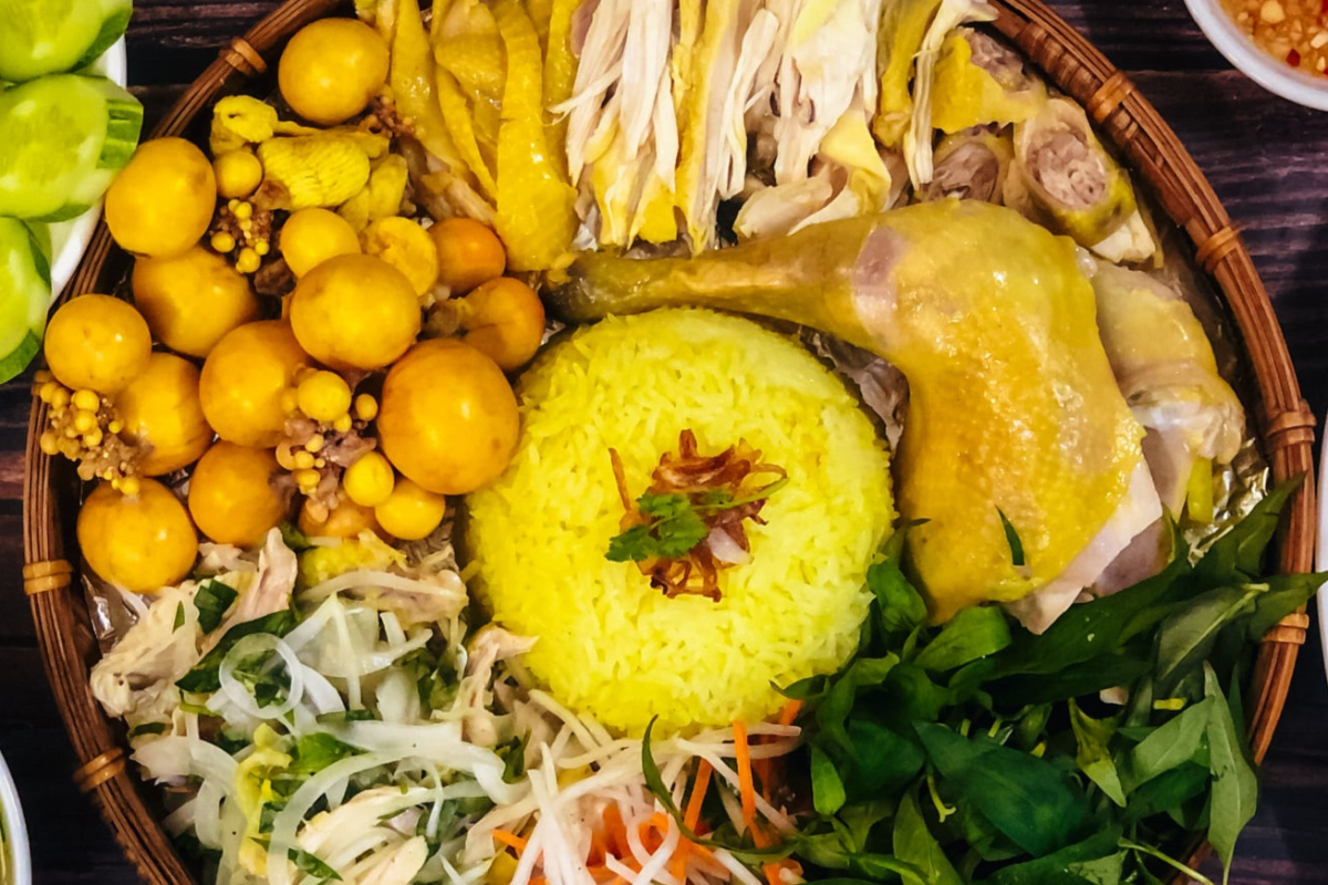 在岘港美食之旅中应该吃些什么？Top 15+不可错过的美食