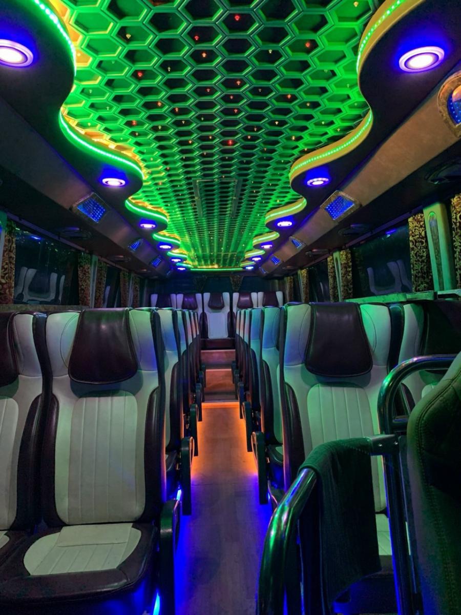 xe 35 chỗ nội thất